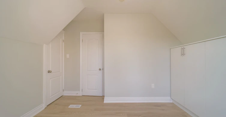 upstairs-1509 Main Street E, Hamilton, ON, L8K 1E2 - 17