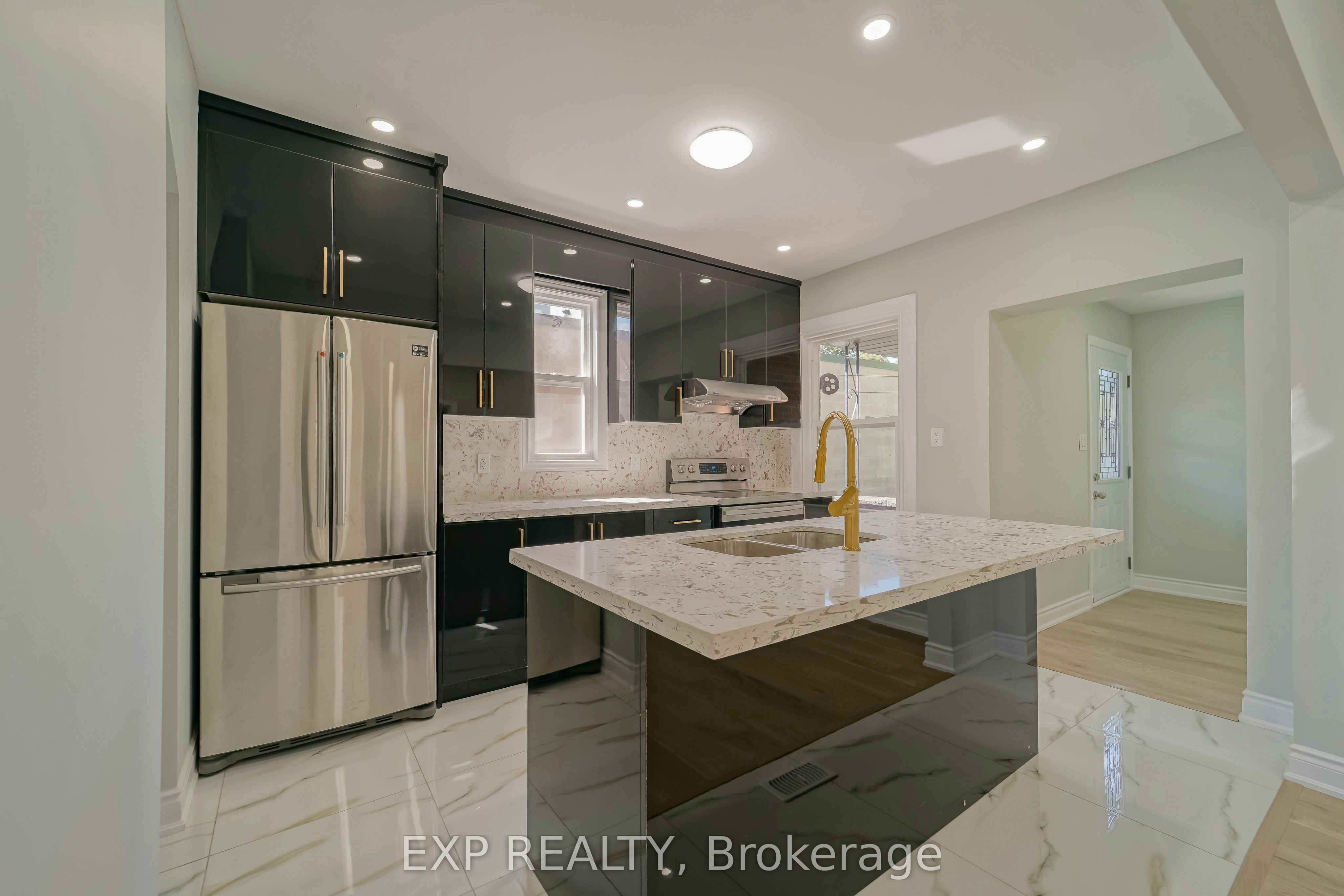 upstairs-1509 Main Street E, Hamilton, ON, L8K 1E2 - 3