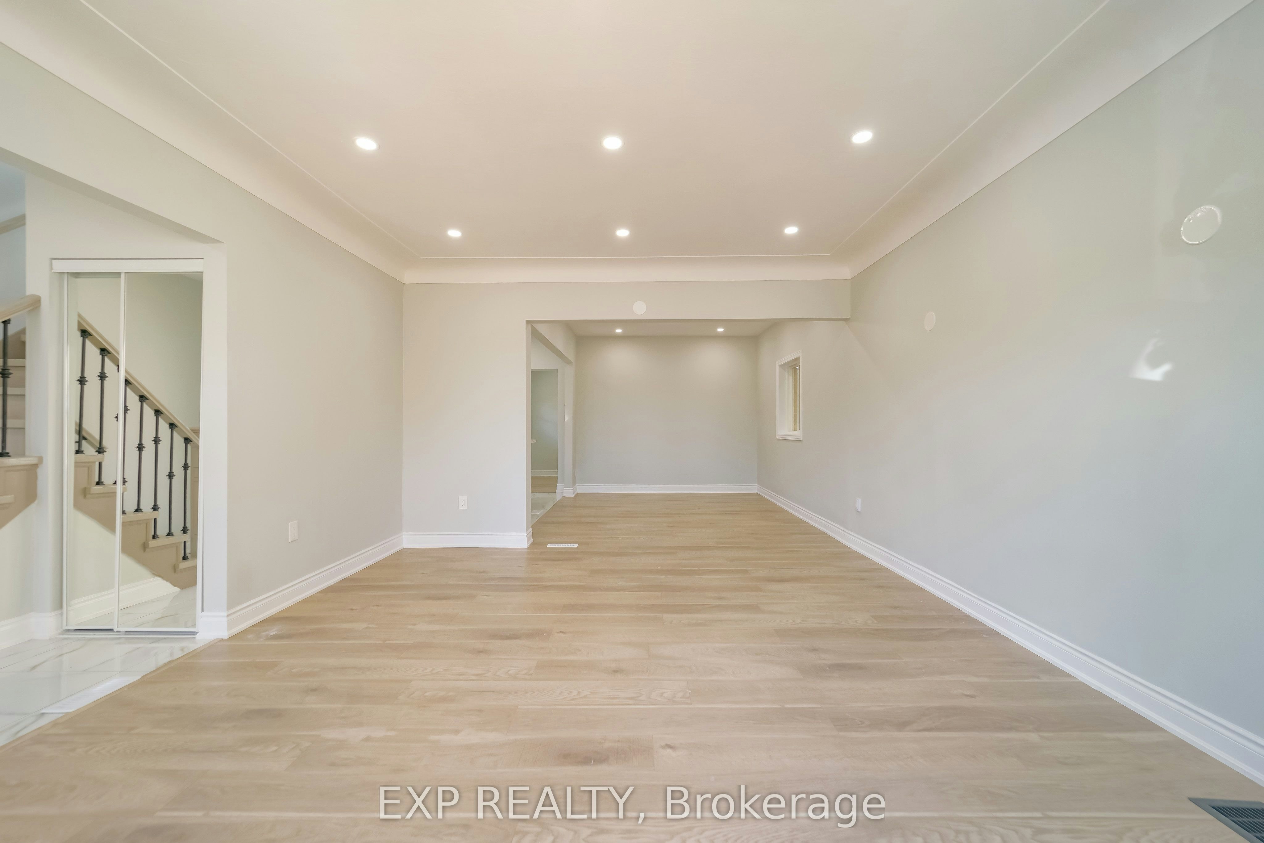 upstairs-1509 Main Street E, Hamilton, ON, L8K 1E2 - 9