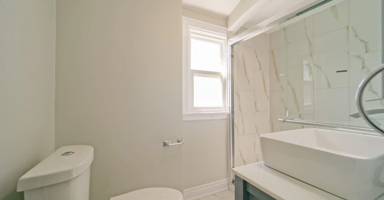 upstairs-1509 Main Street E, Hamilton, ON, L8K 1E2 - 20