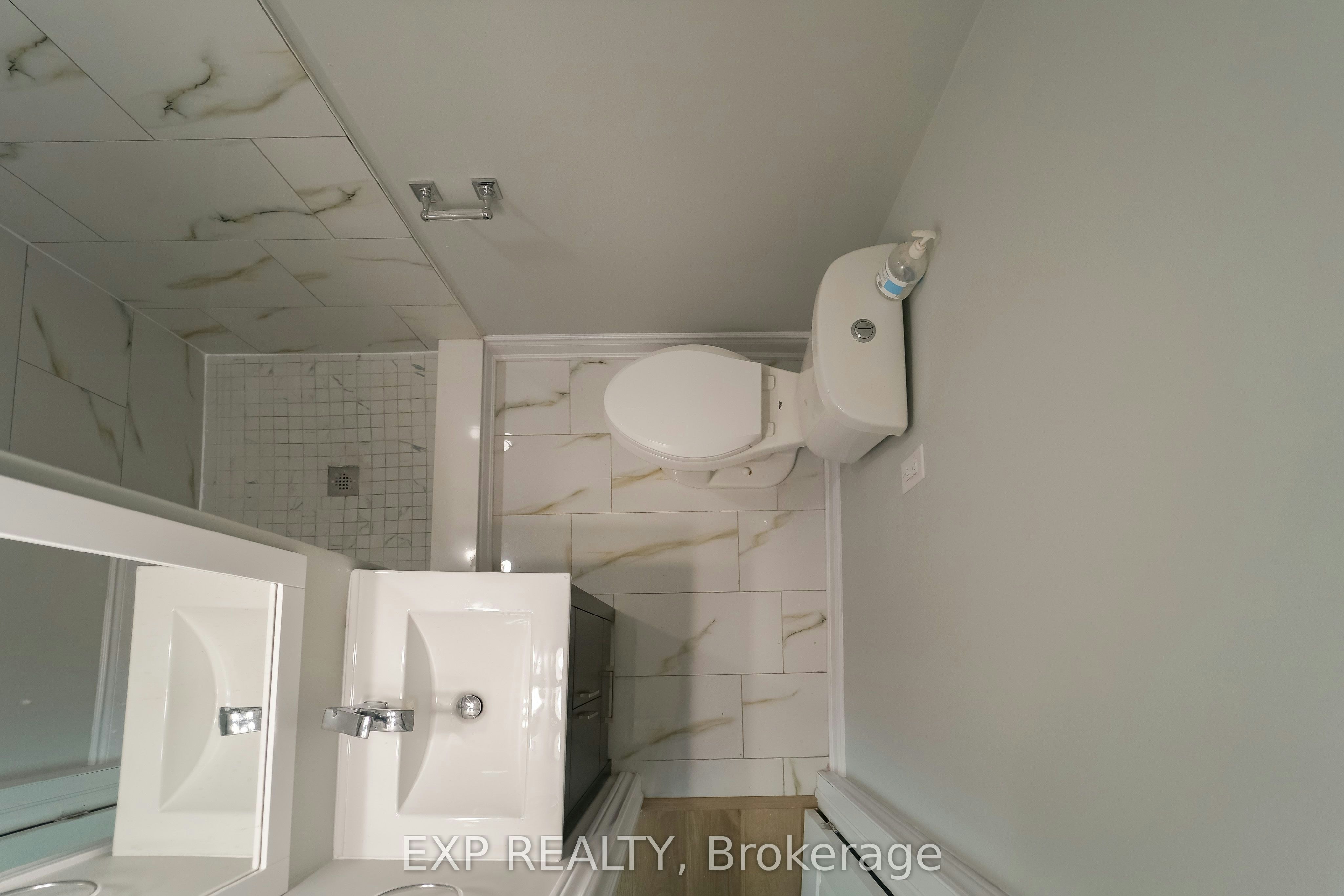 upstairs-1509 Main Street E, Hamilton, ON, L8K 1E2 - 13