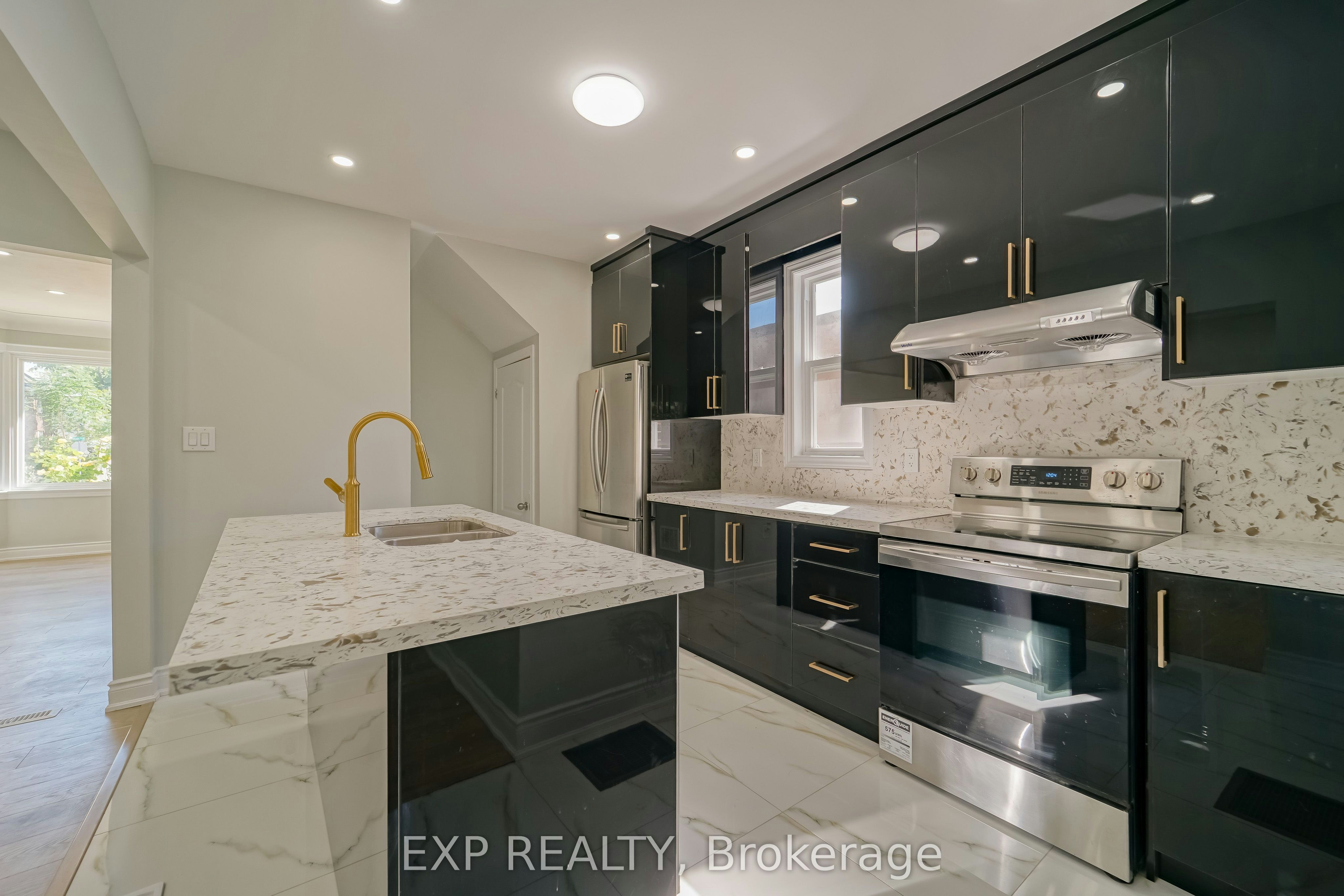 upstairs-1509 Main Street E, Hamilton, ON, L8K 1E2 - 2