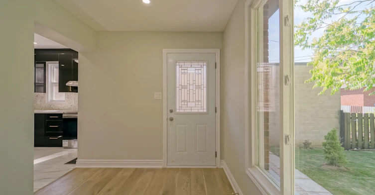 upstairs-1509 Main Street E, Hamilton, ON, L8K 1E2 - 12