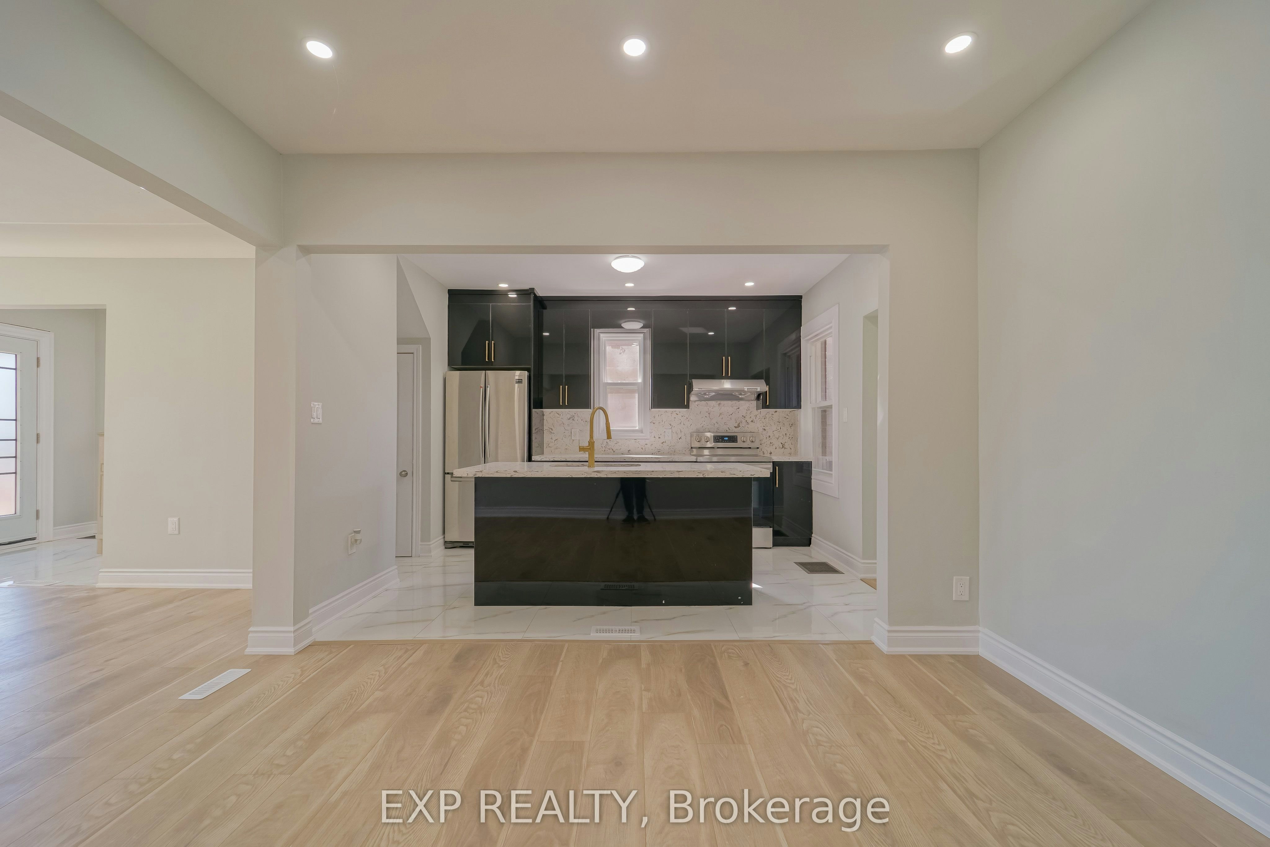upstairs-1509 Main Street E, Hamilton, ON, L8K 1E2 - 4
