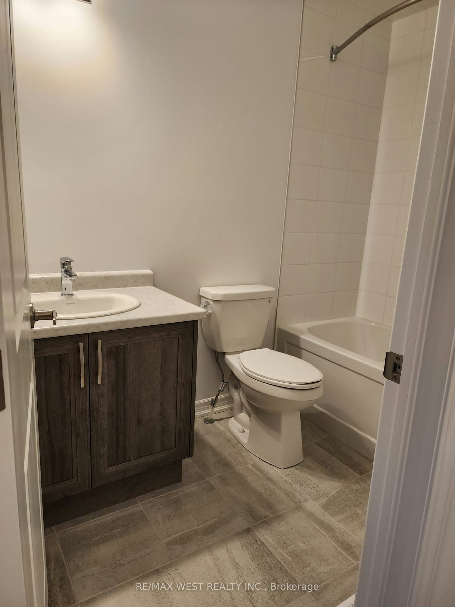 129-461 Blackburn Drive, Brantford, ON, N3T 5L5 - 9