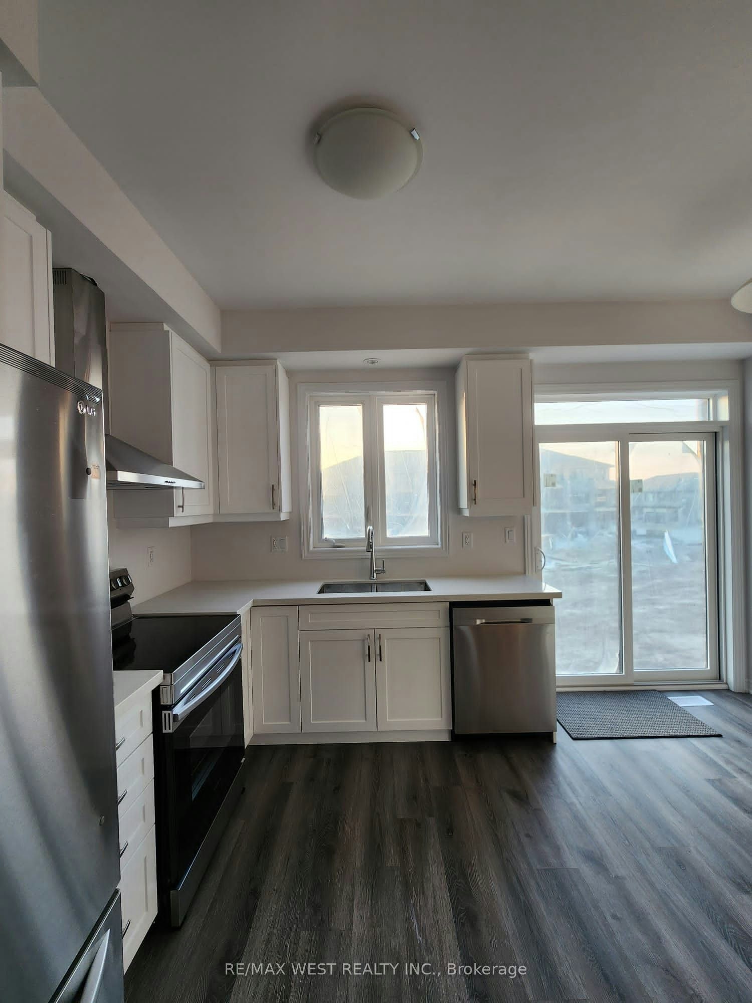 129-461 Blackburn Drive, Brantford, ON, N3T 5L5 - 2