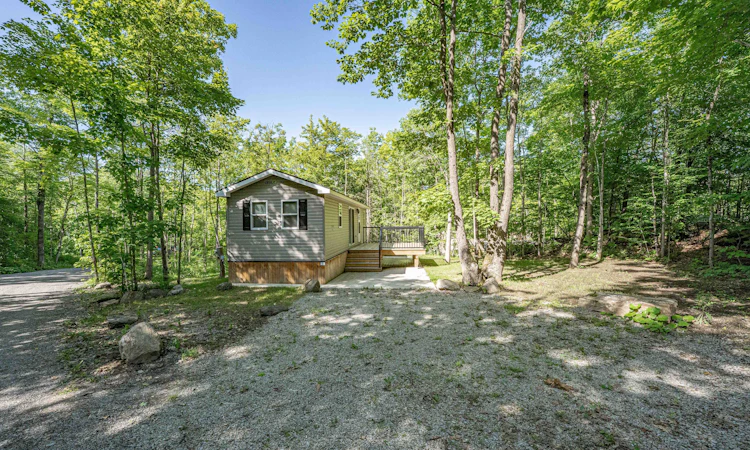 #4-202 Hidden Glen Road