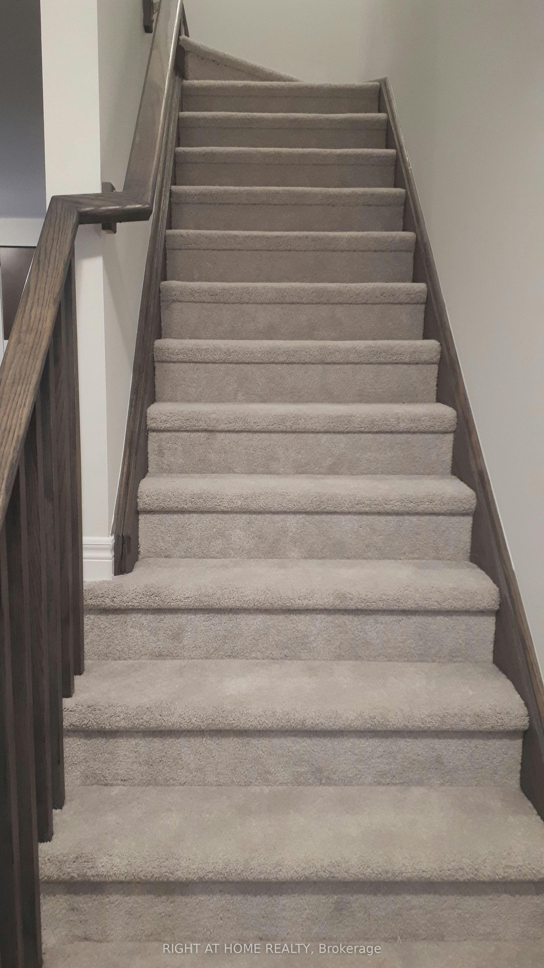 124 Hibiscus Lane, Hamilton, ON, L8K 5J3 - 5