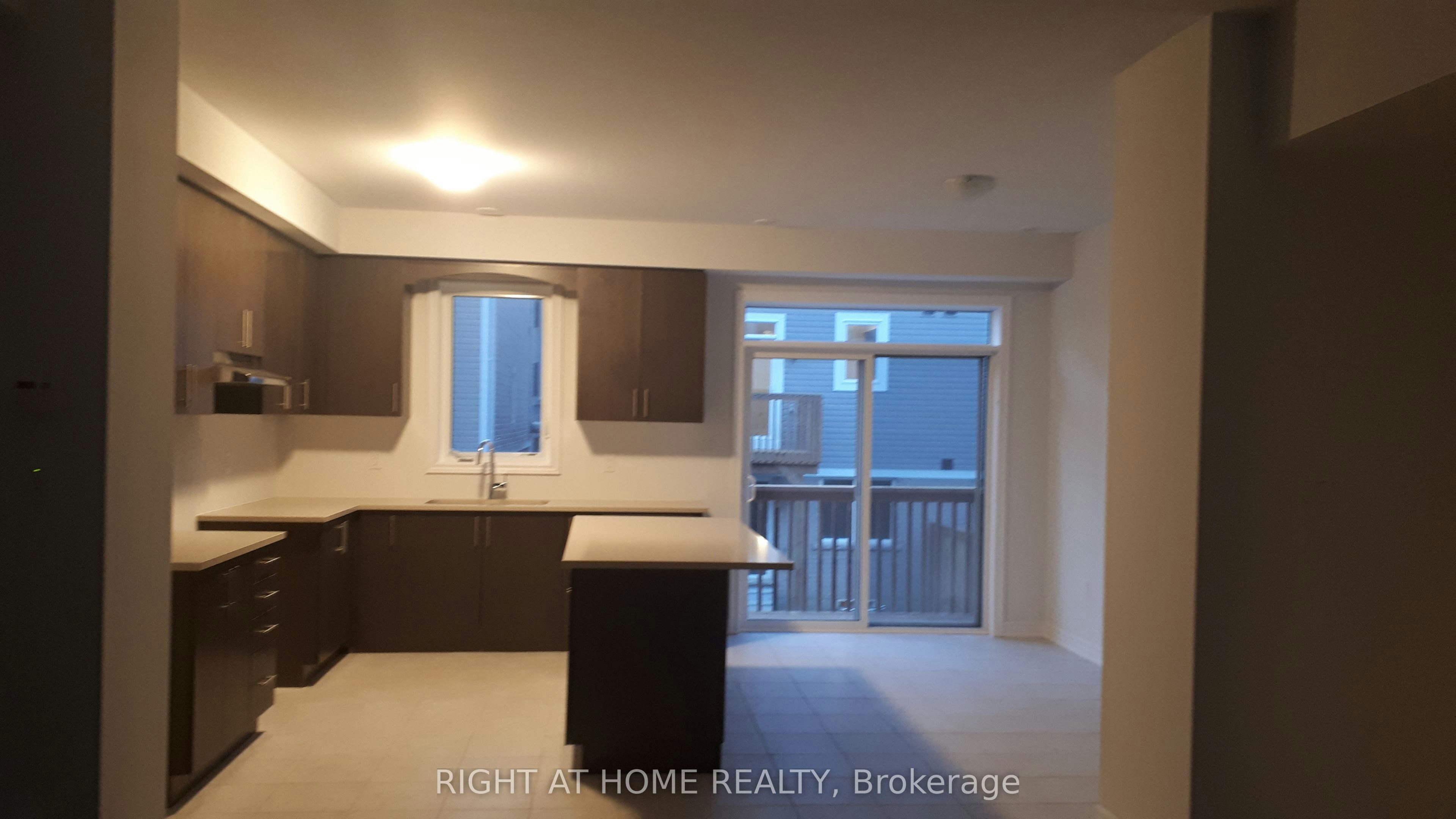 124 Hibiscus Lane, Hamilton, ON, L8K 5J3 - 3