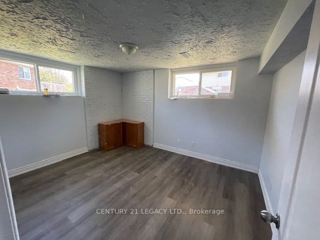 Bsmt-2067 Old Mill Road, Kitchener, ON, N2P 1E4 - 6