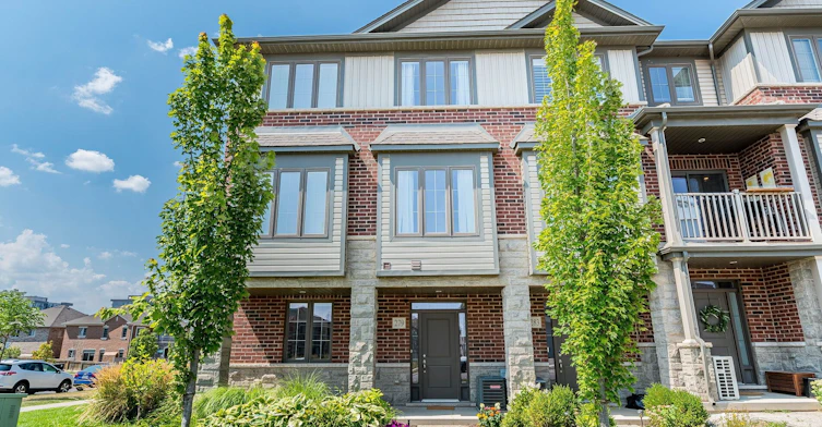 2-279 Skinner Road N, Hamilton, ON, L8B 1W5