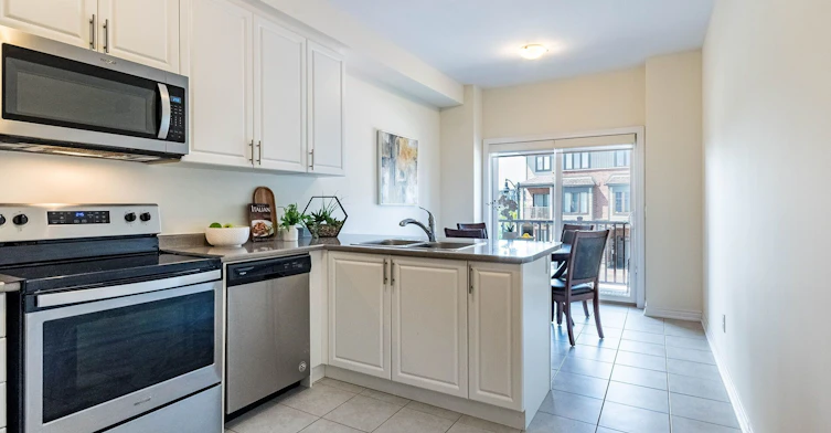2-279 Skinner Road N, Hamilton, ON, L8B 1W5 - 4