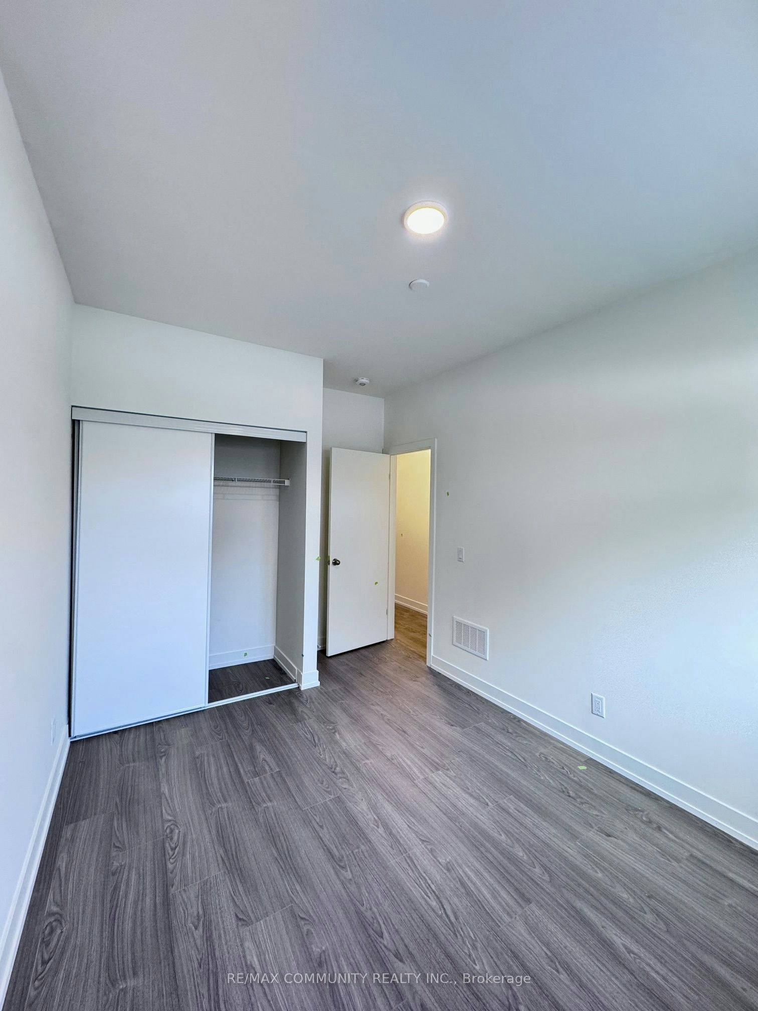 102B-16 Melbourne Avenue, St. Catharines, ON, L2P 0G5 - 17