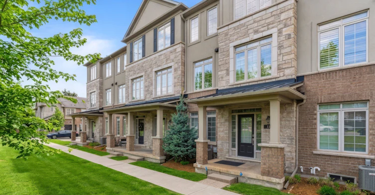 9-215 Dundas Street E, Hamilton, ON, L8B 0X2 - 3