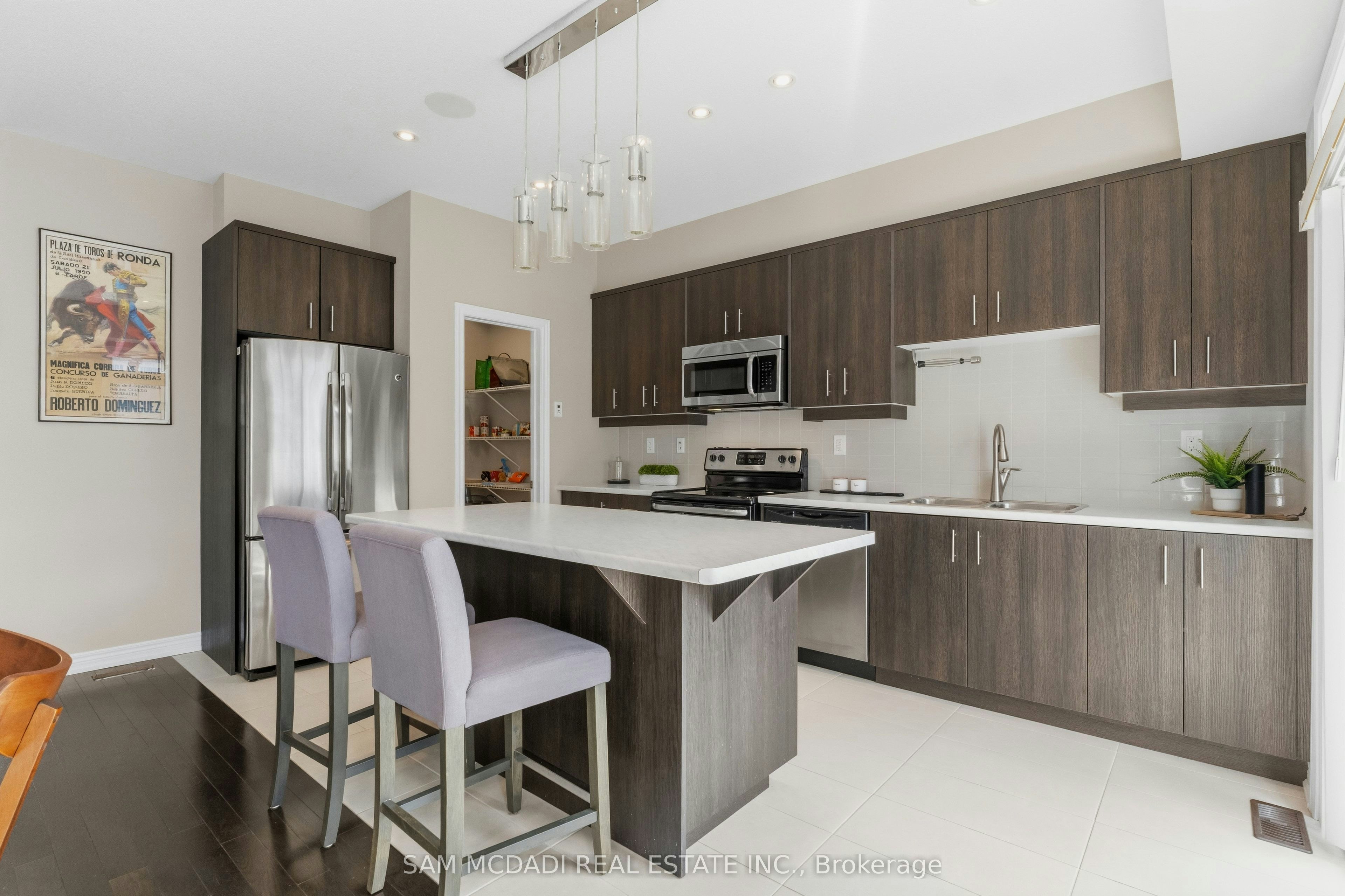 9-215 Dundas Street E, Hamilton, ON, L8B 0X2 - 11