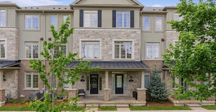 9-215 Dundas Street E, Hamilton, ON, L8B 0X2