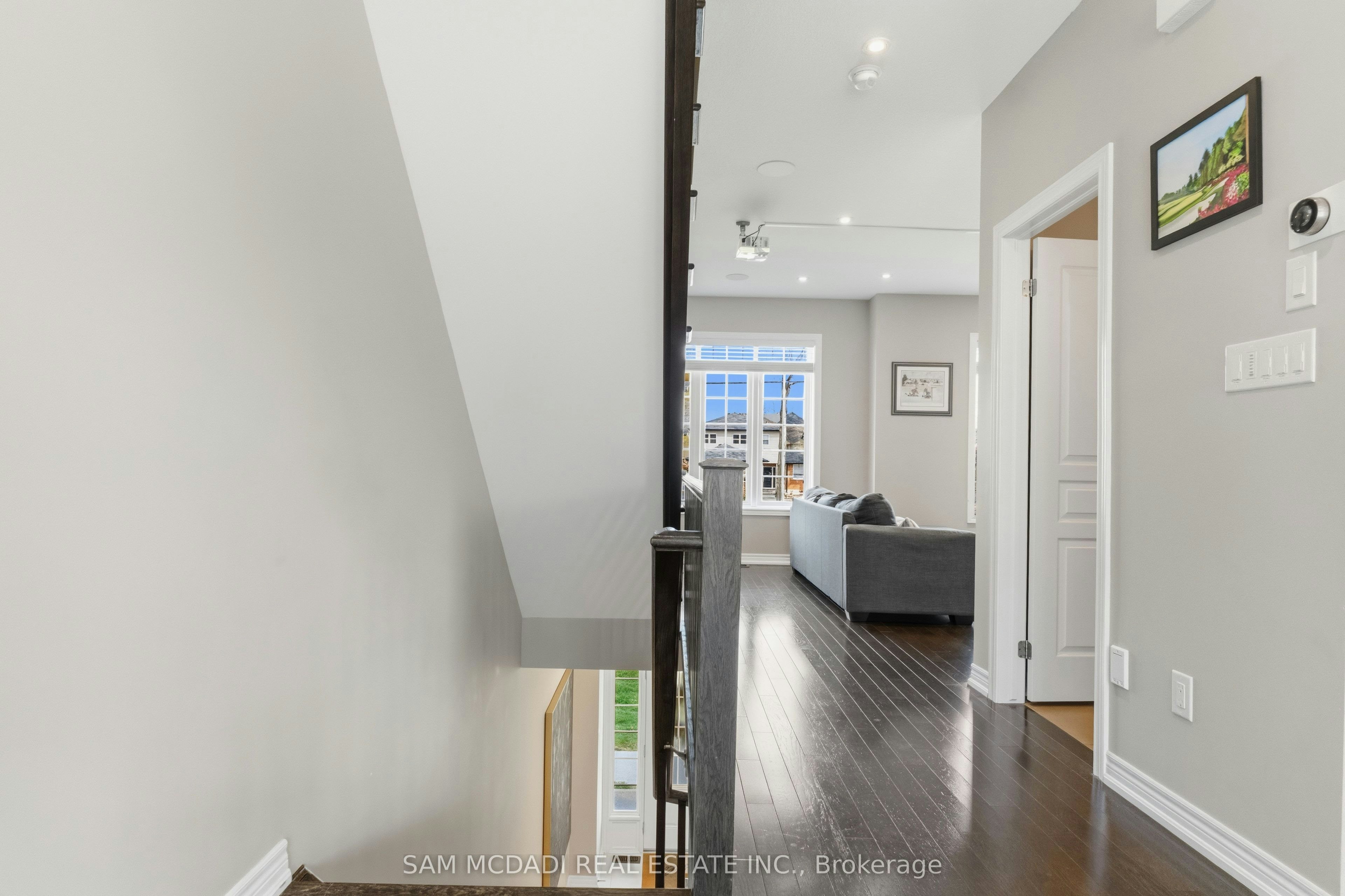 9-215 Dundas Street E, Hamilton, ON, L8B 0X2 - 5