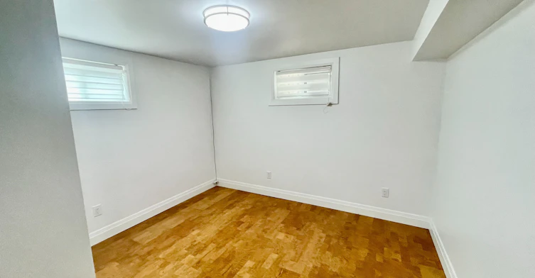 Lower-42 Briarwood Crescent, Hamilton, ON, L9C 4B9 - 6