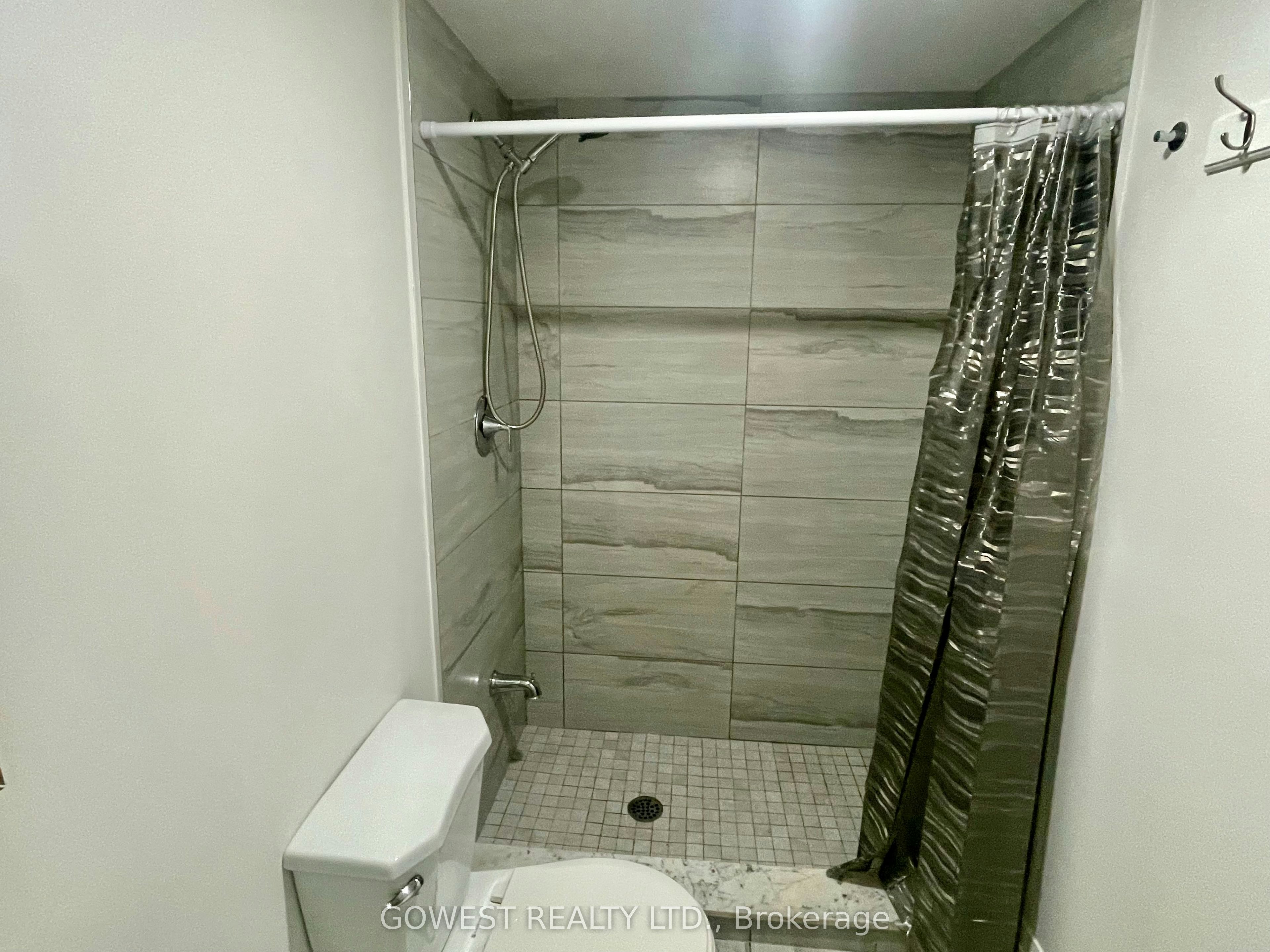 Lower-42 Briarwood Crescent, Hamilton, ON, L9C 4B9 - 8
