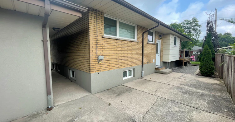 Lower-42 Briarwood Crescent, Hamilton, ON, L9C 4B9 - 14