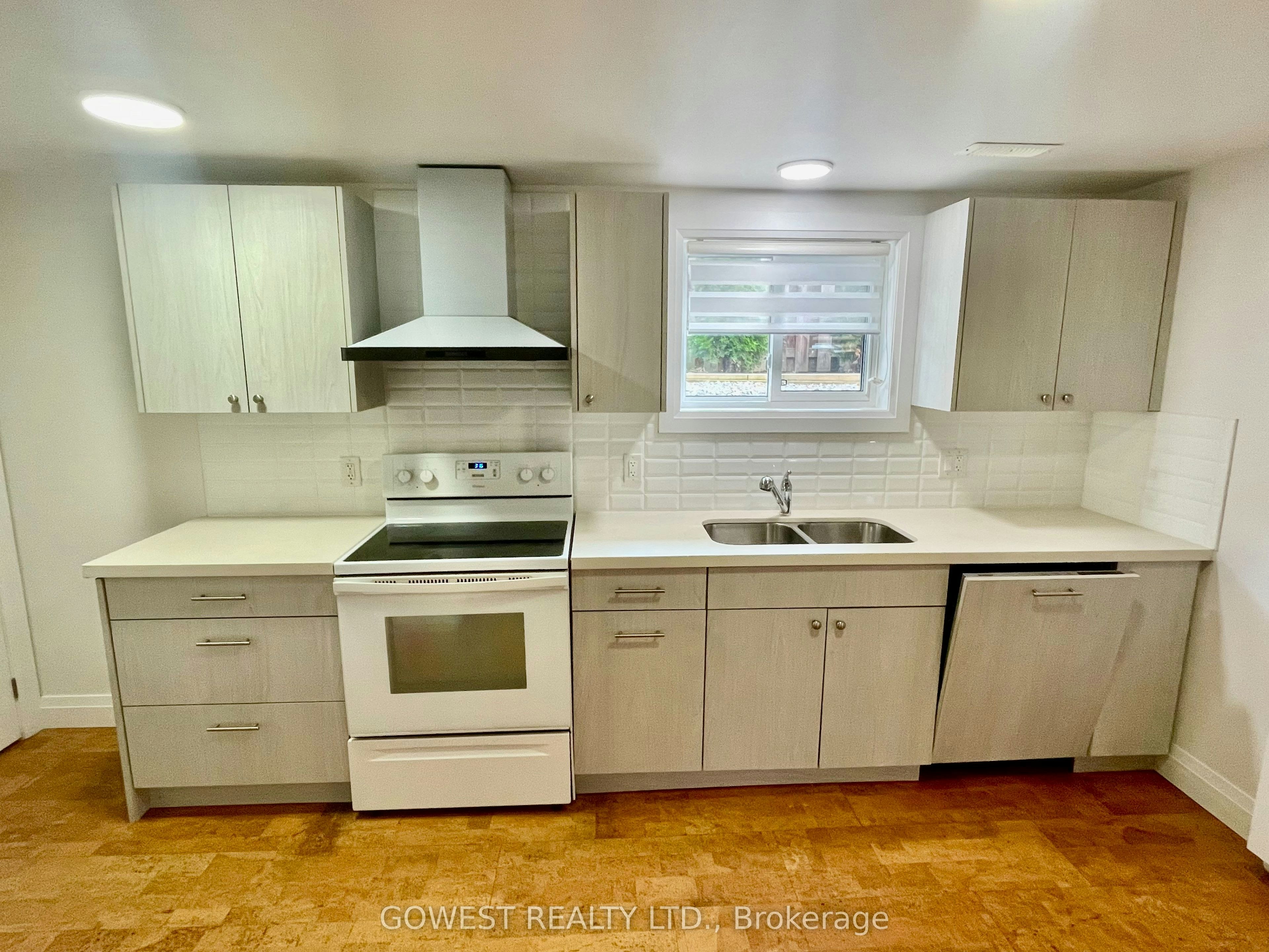 Lower-42 Briarwood Crescent, Hamilton, ON, L9C 4B9 - 2