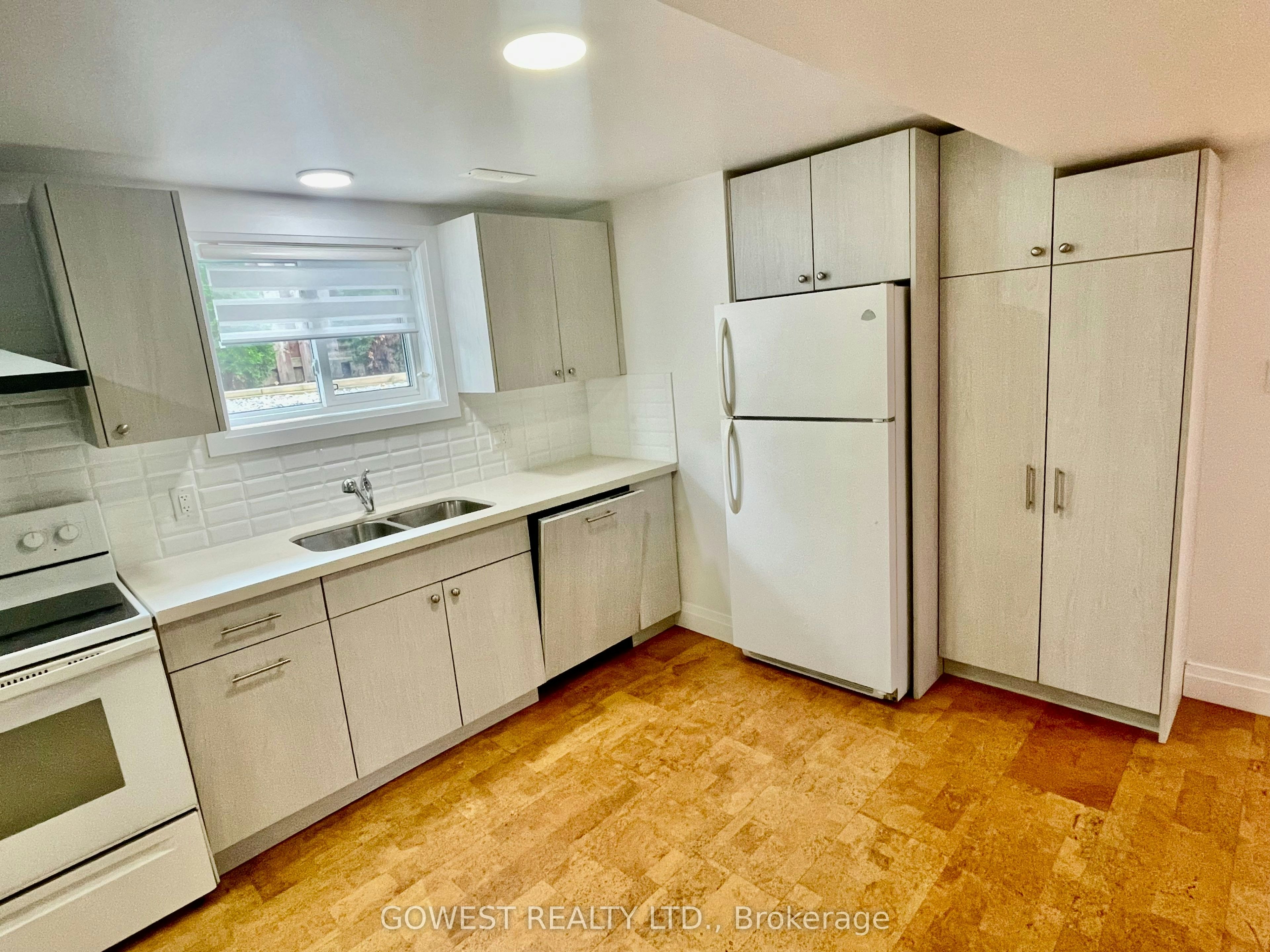 Lower-42 Briarwood Crescent, Hamilton, ON, L9C 4B9 - 3