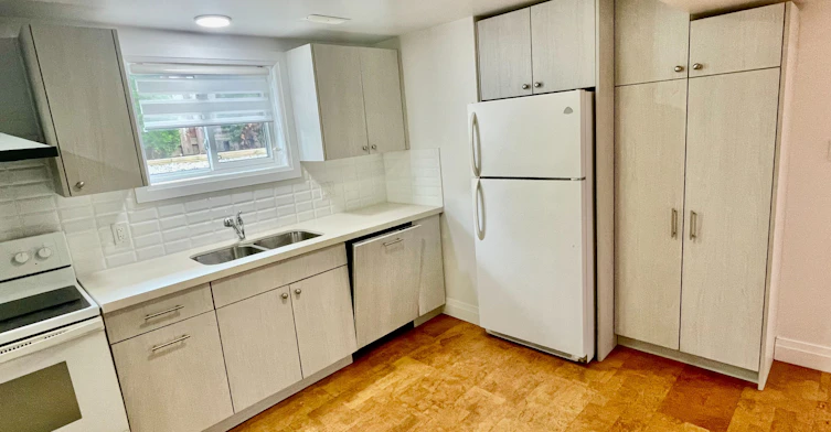 Lower-42 Briarwood Crescent, Hamilton, ON, L9C 4B9 - 3