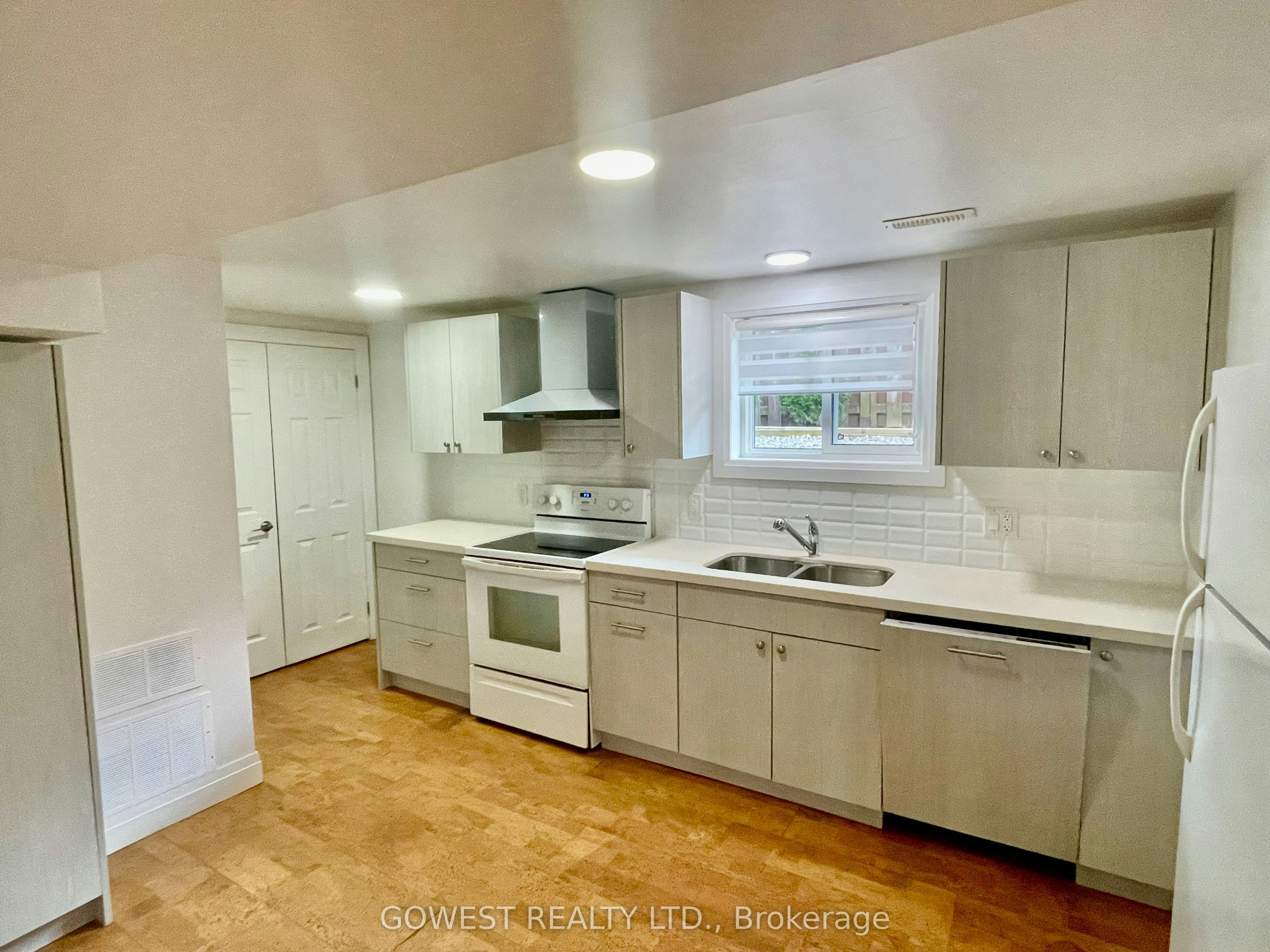 Lower-42 Briarwood Crescent, Hamilton, ON, L9C 4B9 - 4
