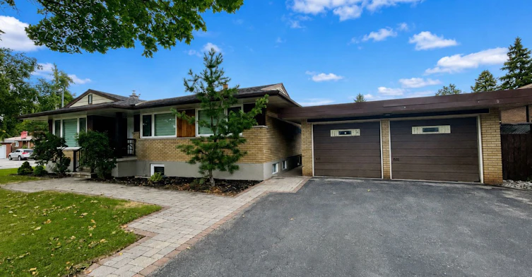Lower-42 Briarwood Crescent, Hamilton, ON, L9C 4B9