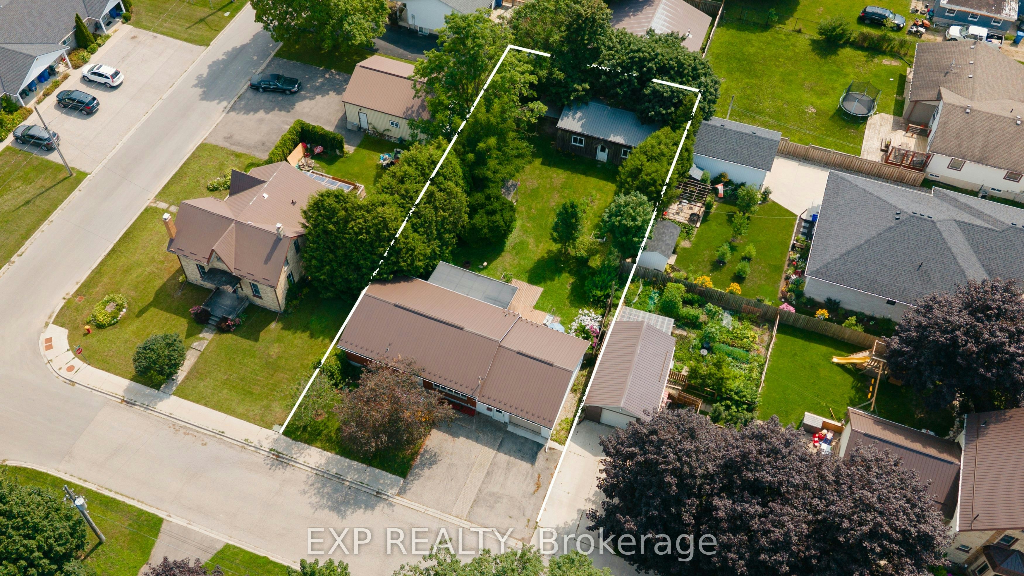 250 Albert Street, Minto, ON, N0G 2P0