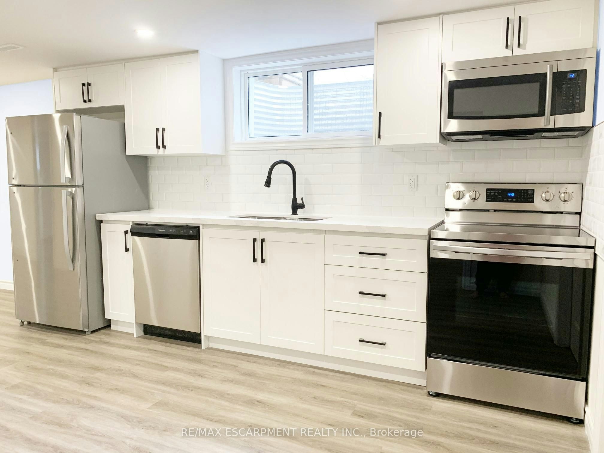 LOWER-43 Kanata Crescent, Brantford, ON, N3R 7E8 - 3