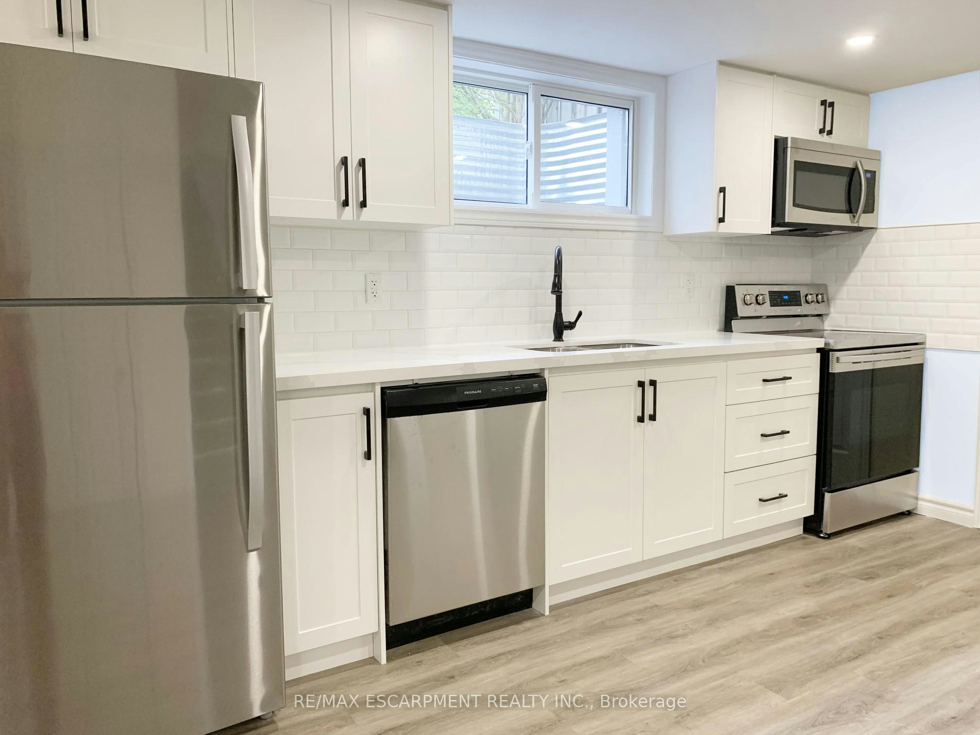 LOWER-43 Kanata Crescent, Brantford, ON, N3R 7E8 - 2