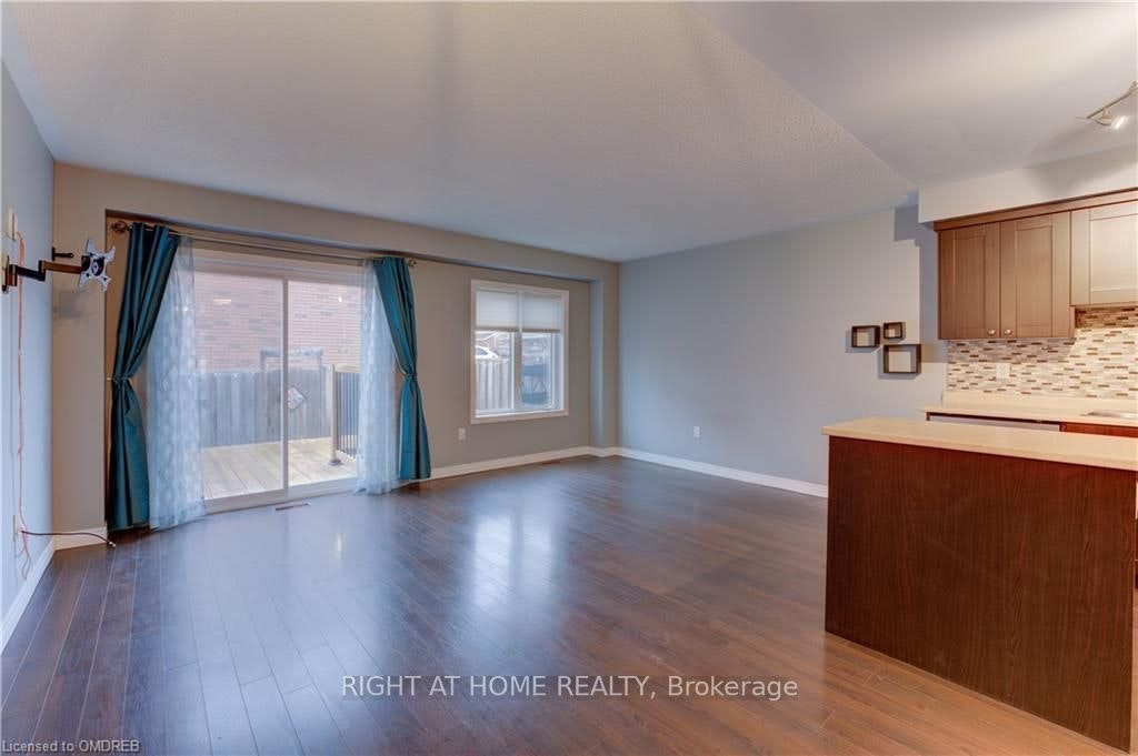 60-20 Mcconkey Crescent, Brantford, ON, N3S 0B8 - 5