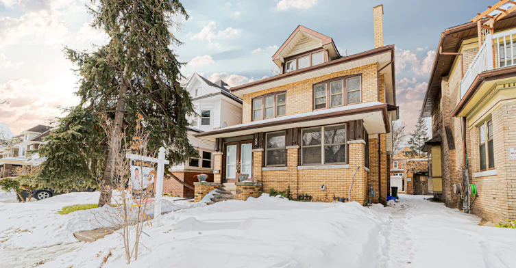 Main-52 Proctor Boulevard, Hamilton, ON, L8M 2M4