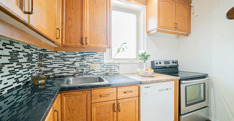 Main-52 Proctor Boulevard, Hamilton, ON, L8M 2M4 - 9