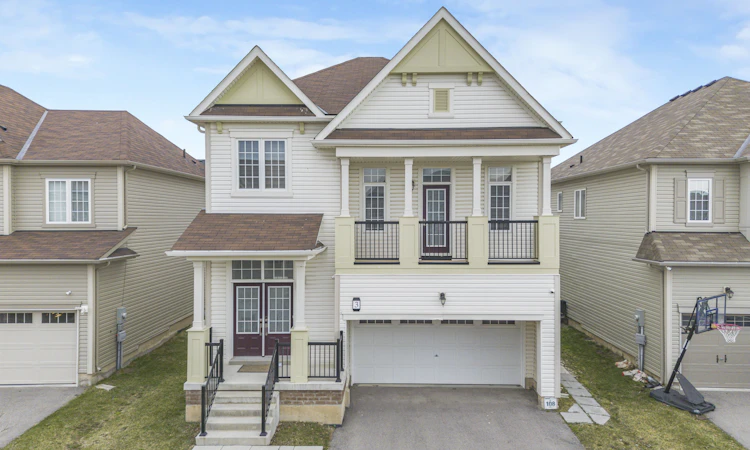 3 Sara Drive
