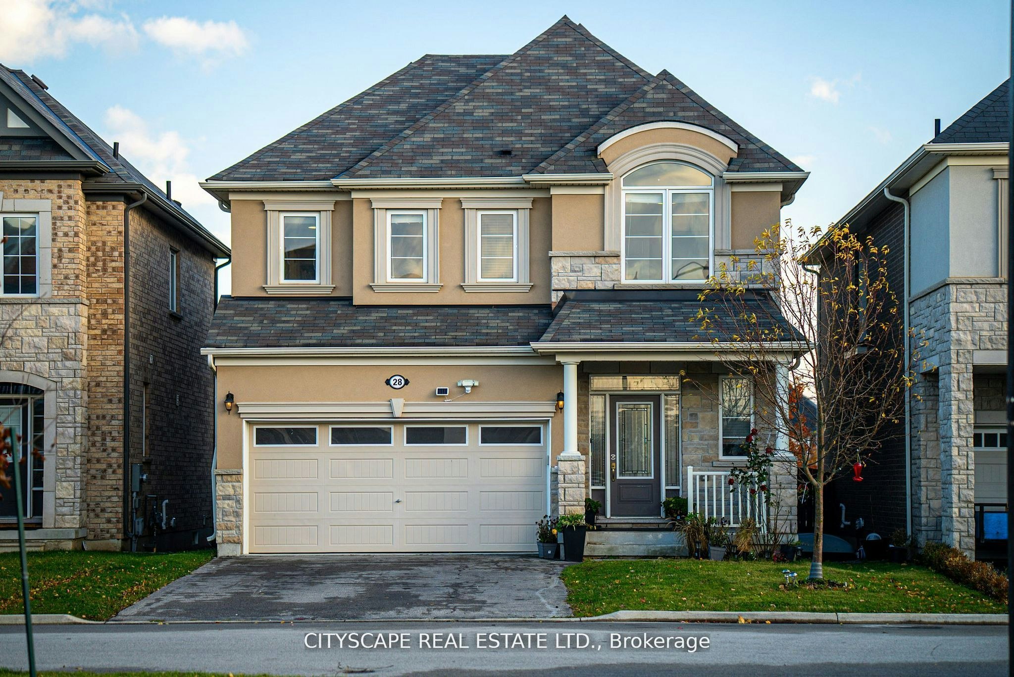 28 Celano Drive, Hamilton, ON, L8B 1V3
