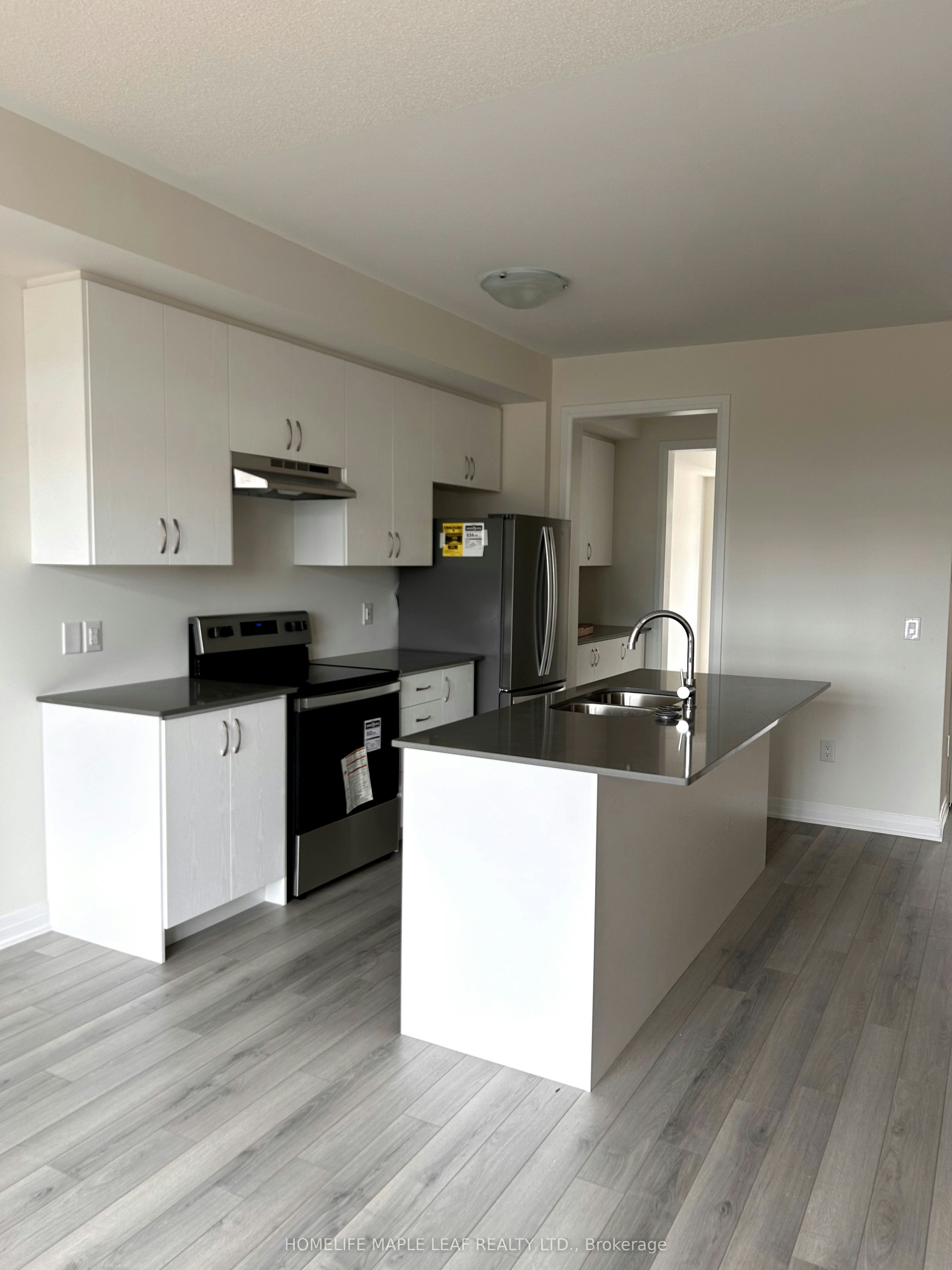 207-585 Colborne Street, Brantford, ON, N3S 0K4 - 7
