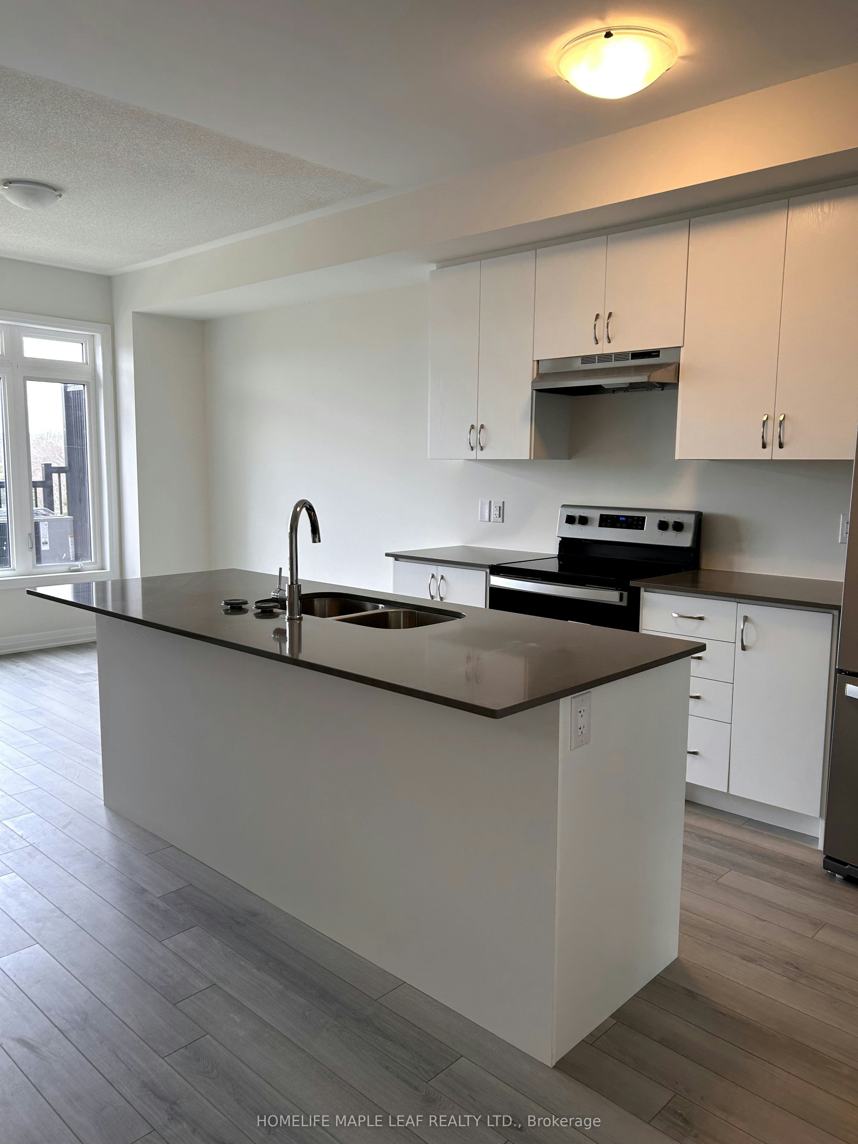 207-585 Colborne Street, Brantford, ON, N3S 0K4 - 8