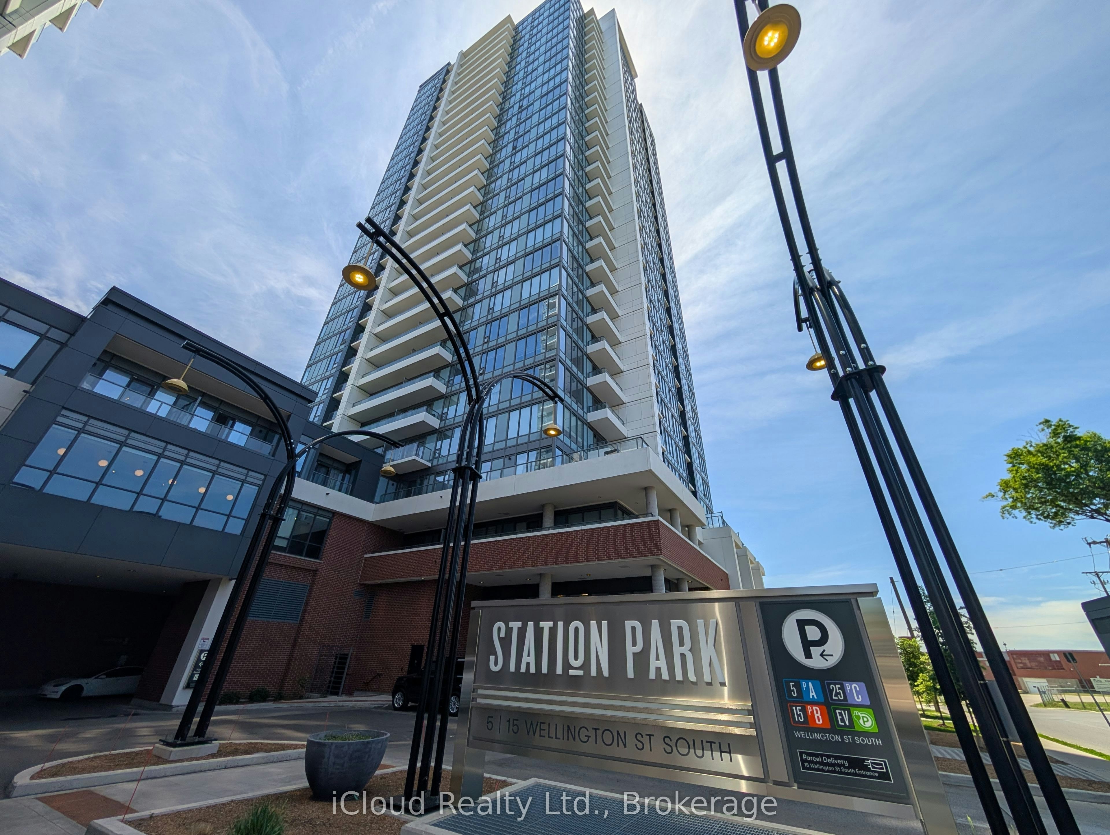 211-15 Wellington Street S, Kitchener, ON, N2G 0E4