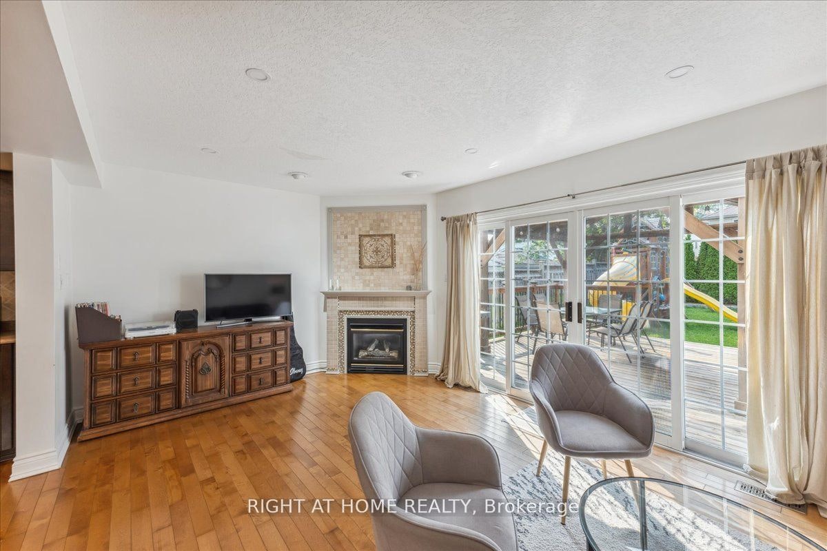 223 Grey Fox Drive, Kitchener, ON, N2E 3N7 - 7