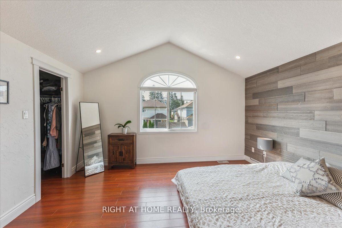 223 Grey Fox Drive, Kitchener, ON, N2E 3N7 - 11