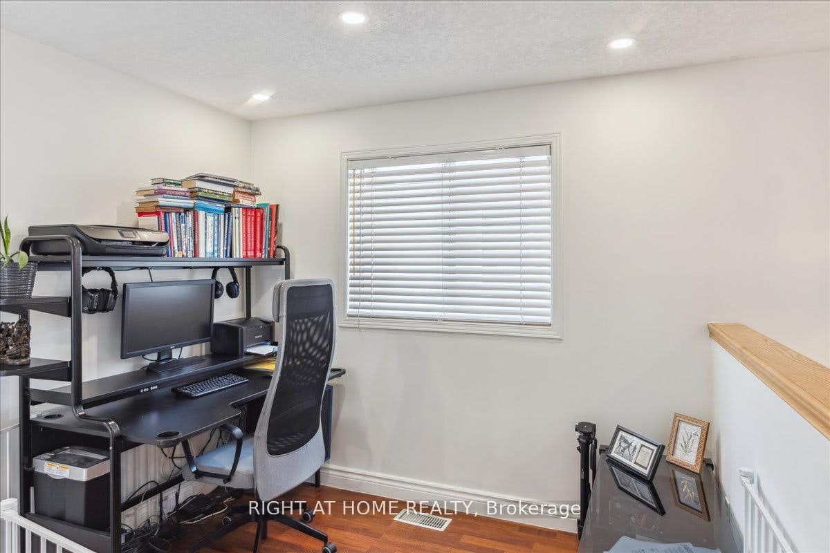 223 Grey Fox Drive, Kitchener, ON, N2E 3N7 - 16