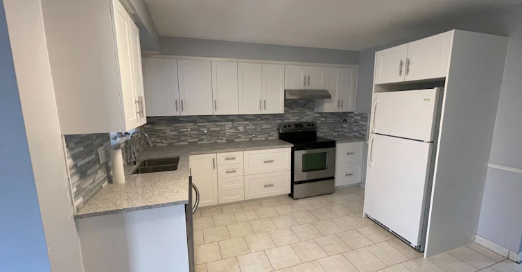 594 Bunting Road, St. Catharines, ON, L2M 2Z8 - 2