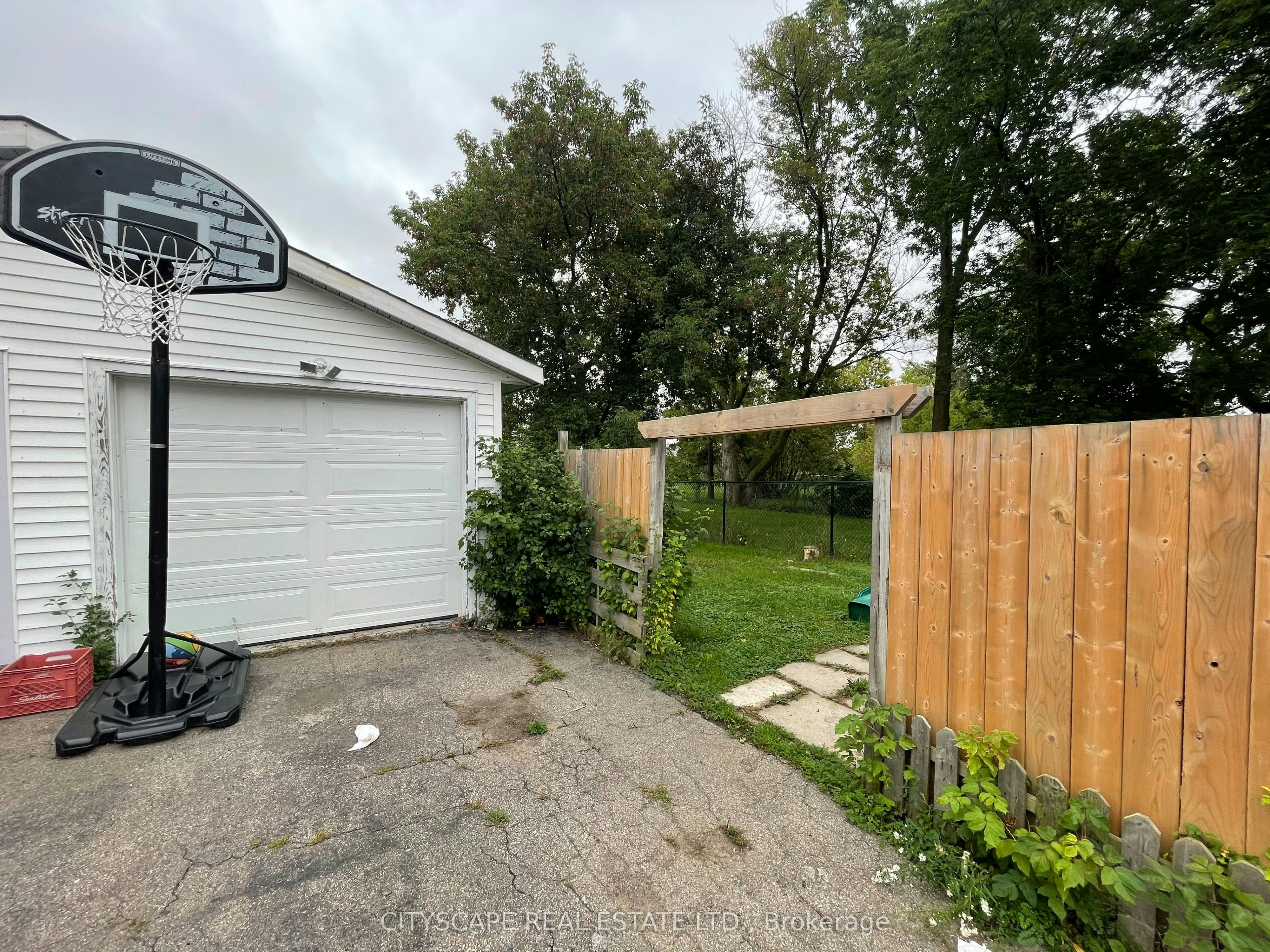 594 Bunting Road, St. Catharines, ON, L2M 2Z8 - 11