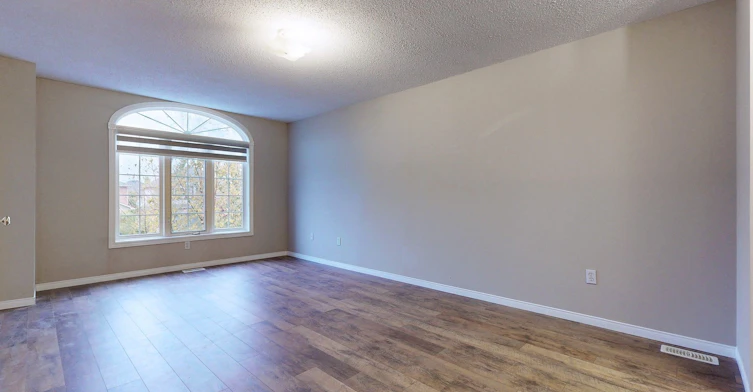 32 Holkham Avenue, Hamilton, ON, L9K 0H3 - 16