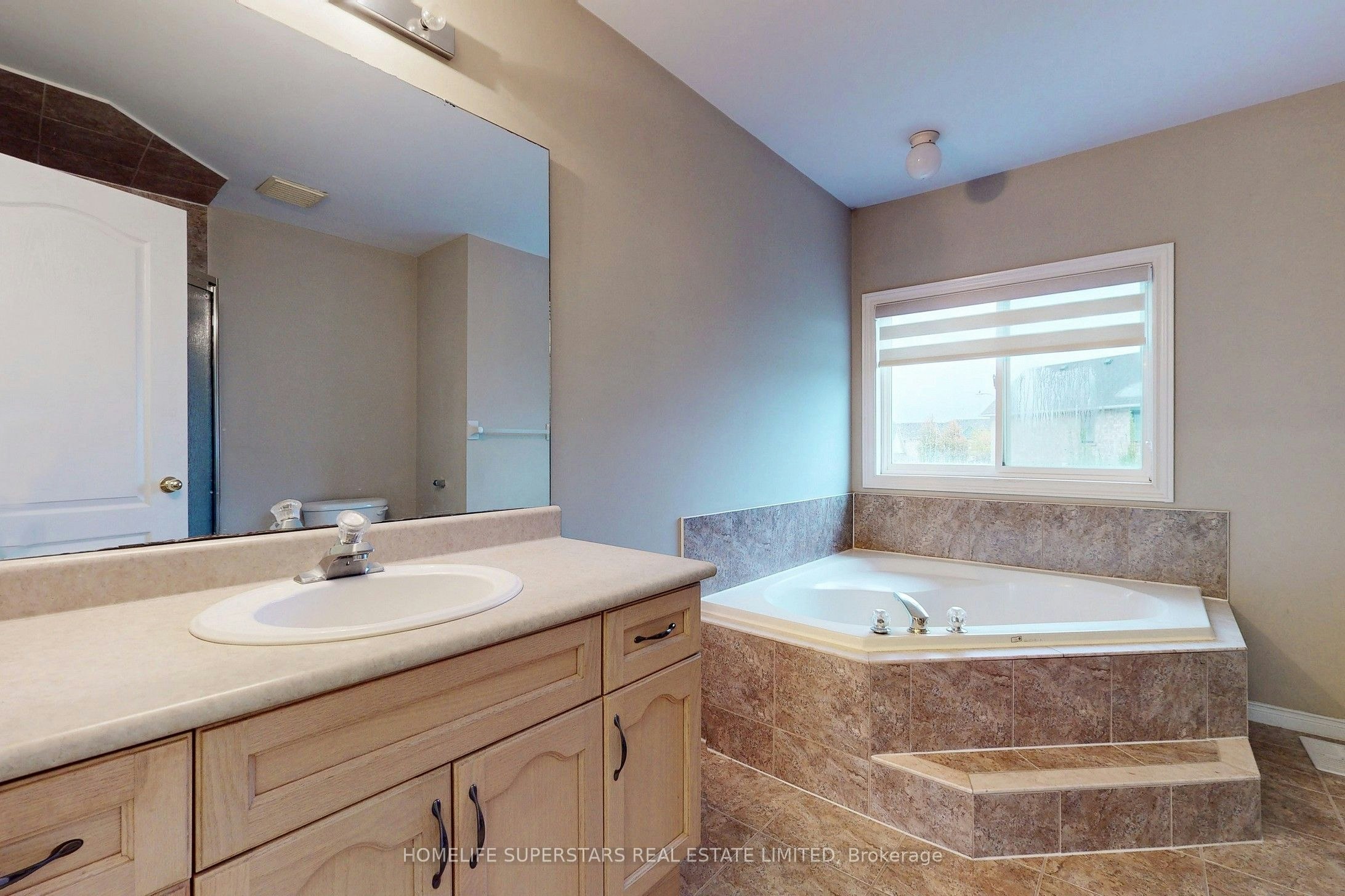 32 Holkham Avenue, Hamilton, ON, L9K 0H3 - 19