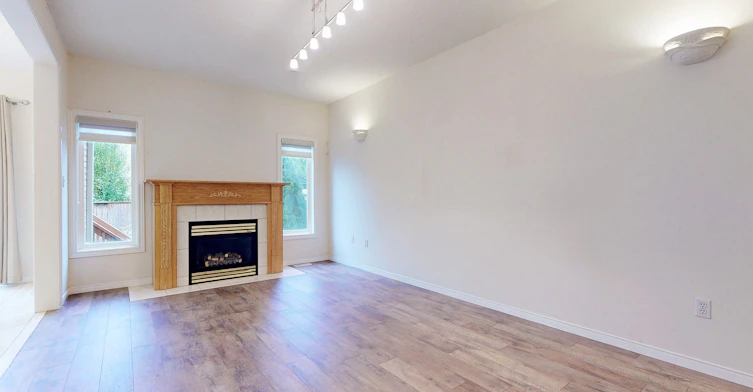 32 Holkham Avenue, Hamilton, ON, L9K 0H3 - 7