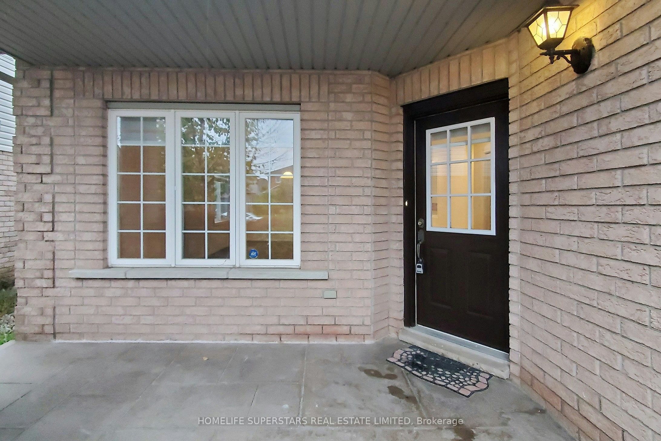 32 Holkham Avenue, Hamilton, ON, L9K 0H3 - 3