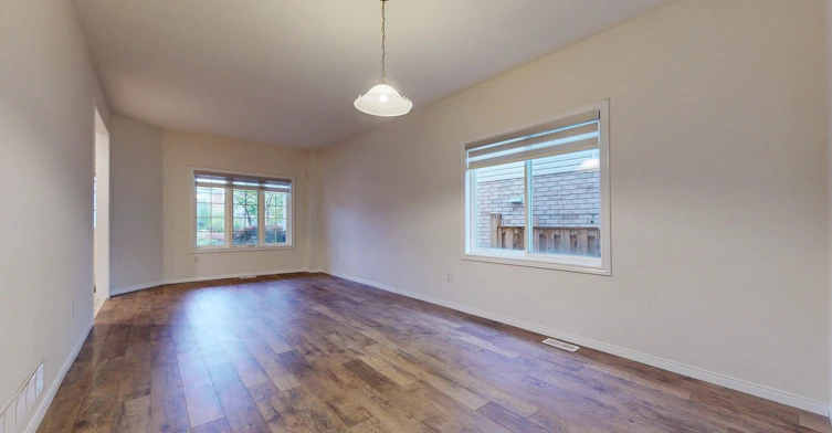 32 Holkham Avenue, Hamilton, ON, L9K 0H3 - 4